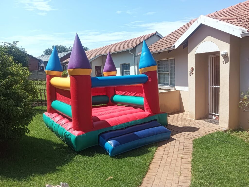 3×3 standard castle – Active Fun Jumping castles